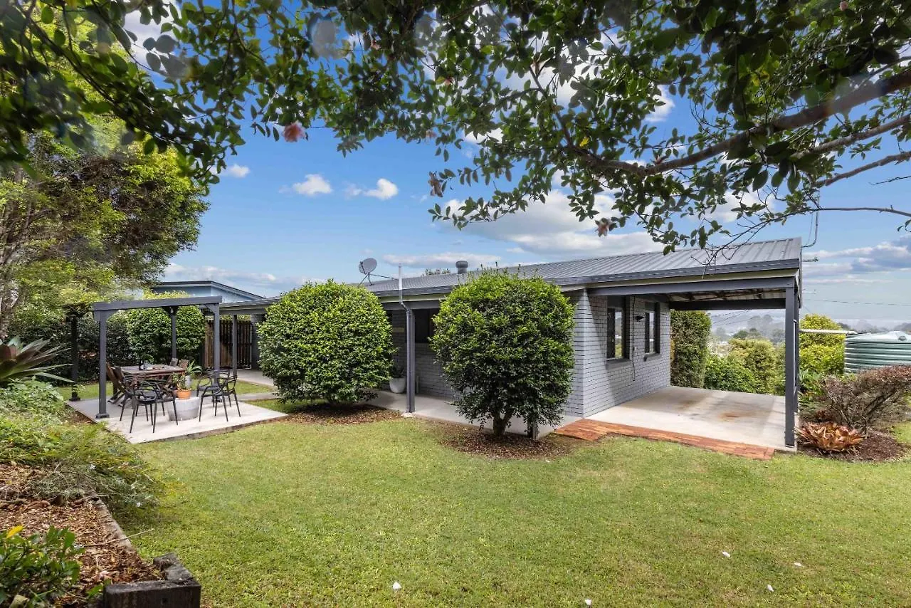 Holiday home Teak Street Retreat - Ultimate Comfort Steps To Maleny Main Street