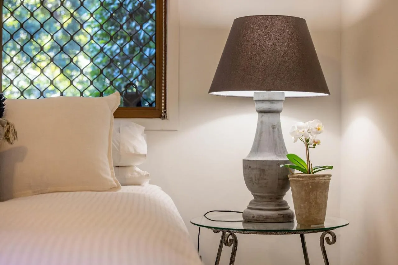 Teak Street Retreat - Ultimate Comfort Steps To Maleny Main Street Holiday home